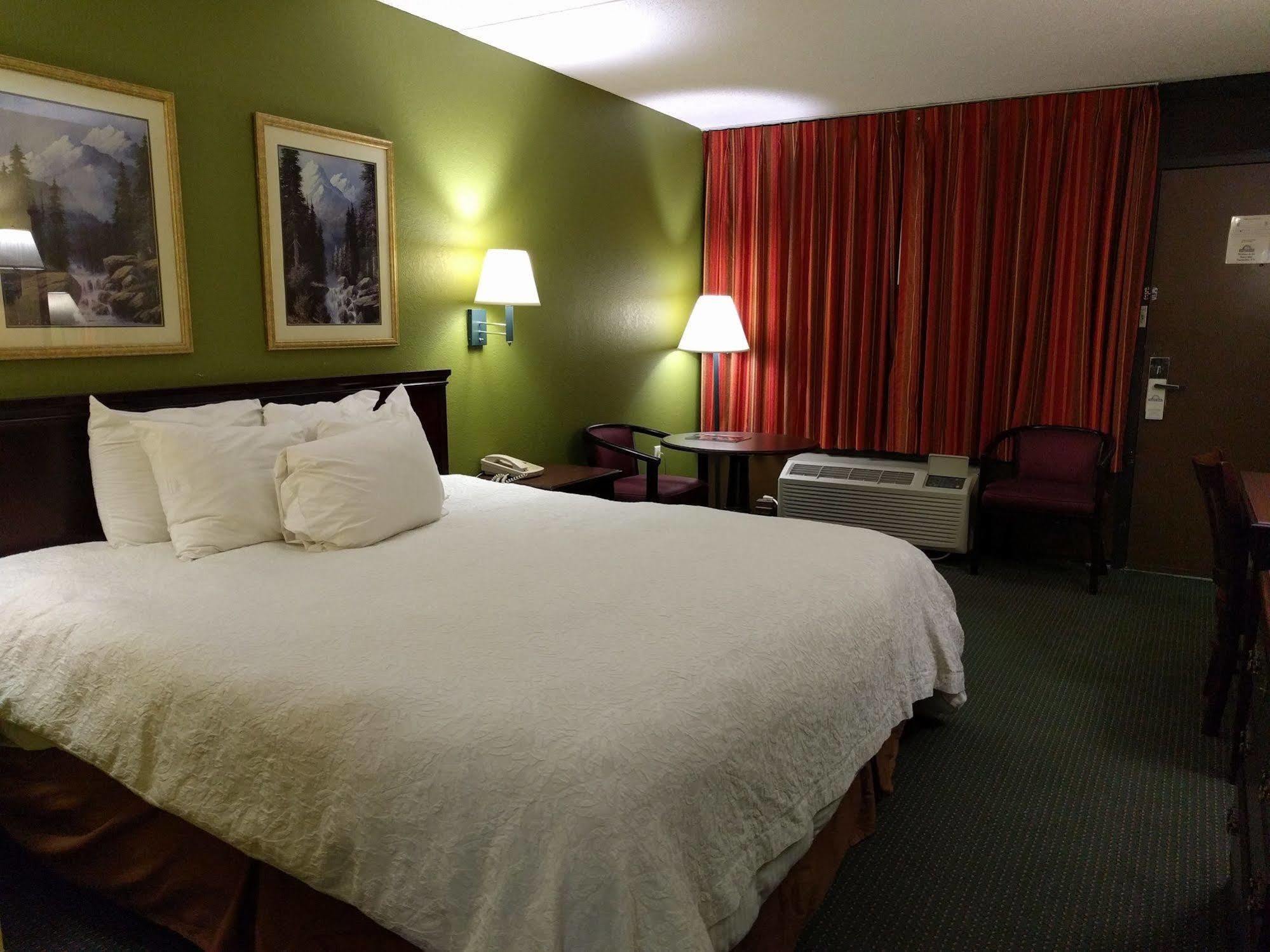 Days Inn By Wyndham Nashville Saint Thomas West Hospital Kültér fotó